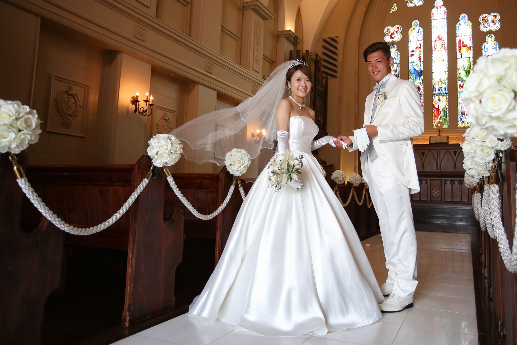 純白の衣装で ヴィクトリア グローブ金沢の結婚式場